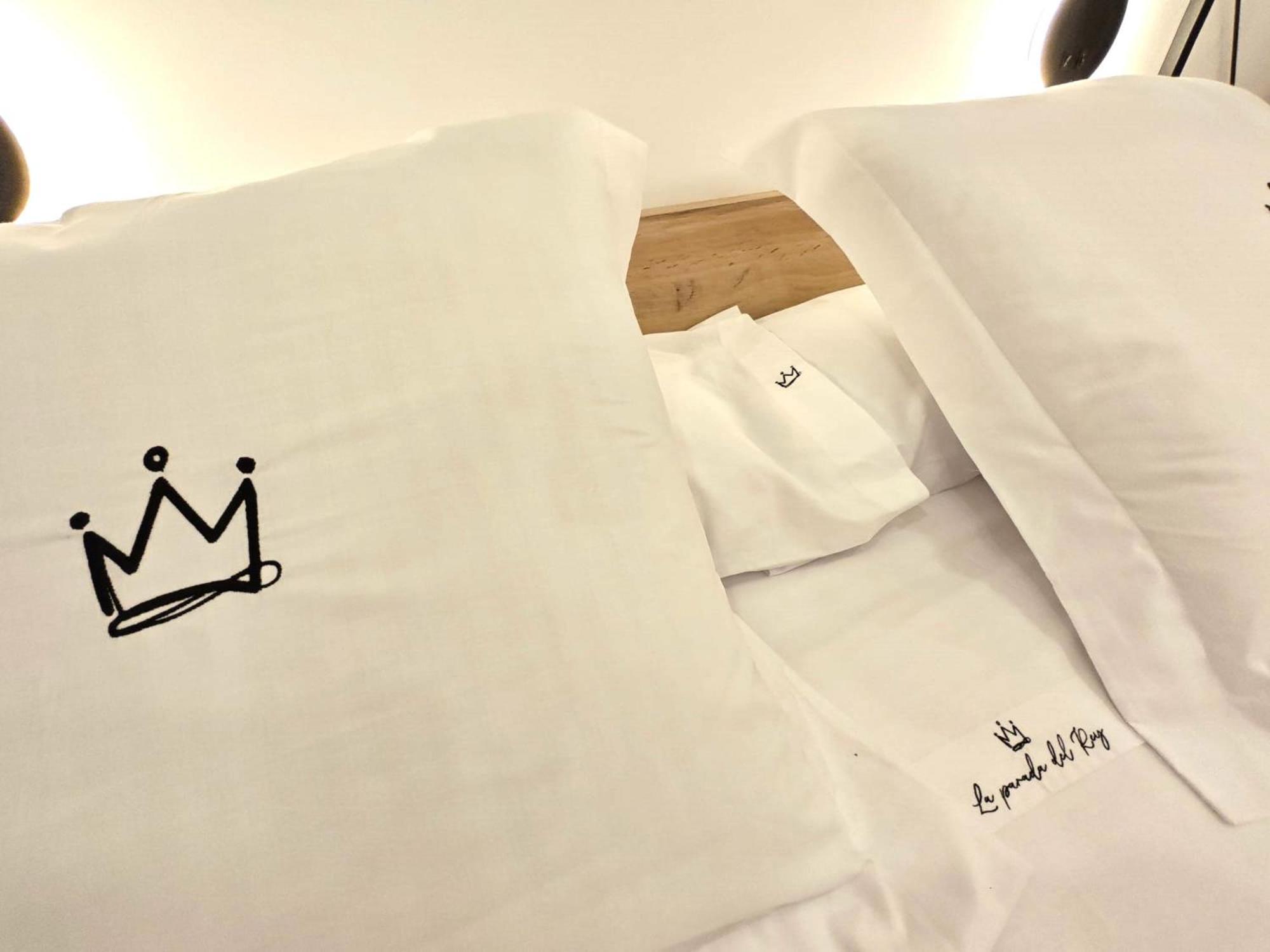 La Parada Del Rey - Luxury Suites Plasencia Εξωτερικό φωτογραφία