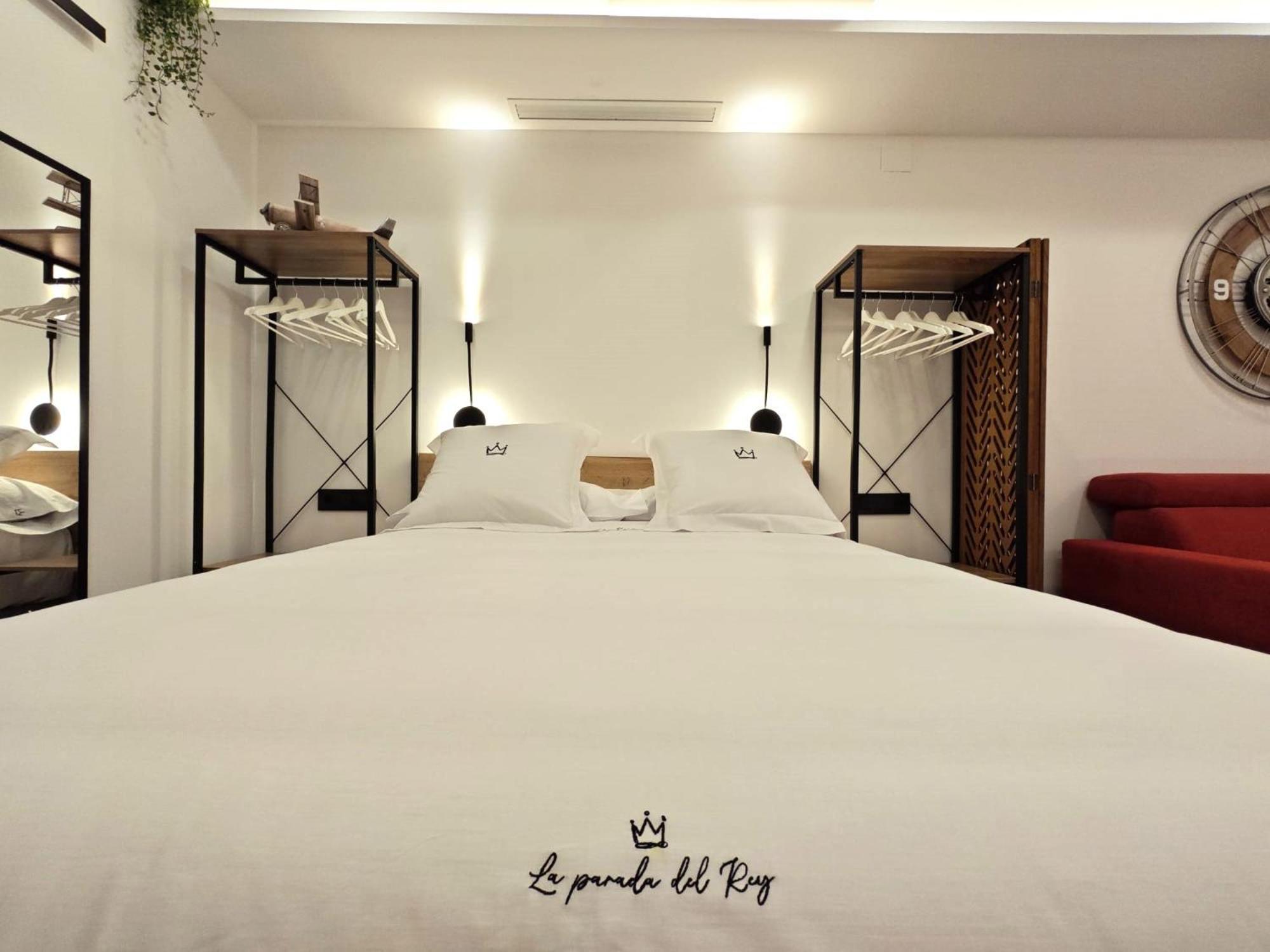 La Parada Del Rey - Luxury Suites Plasencia Εξωτερικό φωτογραφία