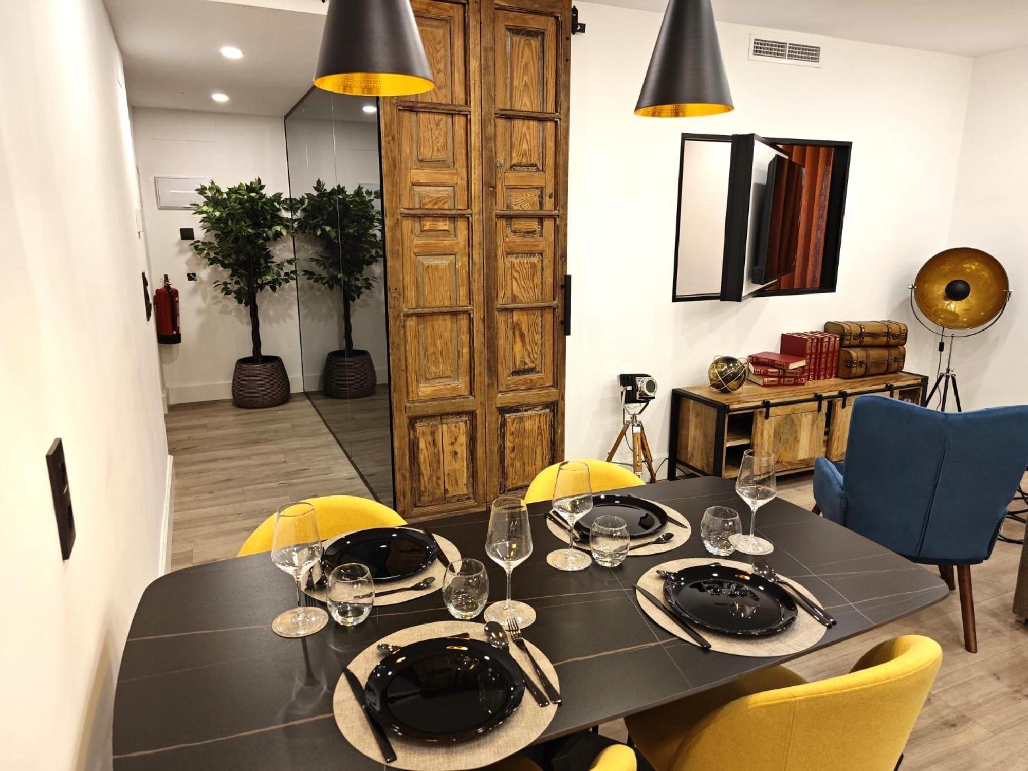 La Parada Del Rey - Luxury Suites Plasencia Εξωτερικό φωτογραφία